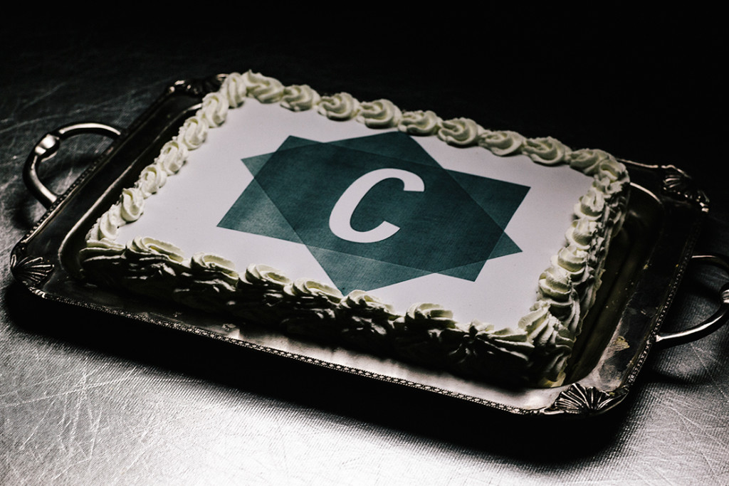 Torta con logo aziendale